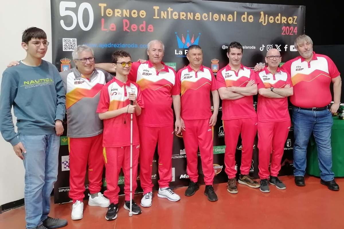 El equipo de la FEDC en el 50ª Torneo Internacional de Ajedrez de La Roda
