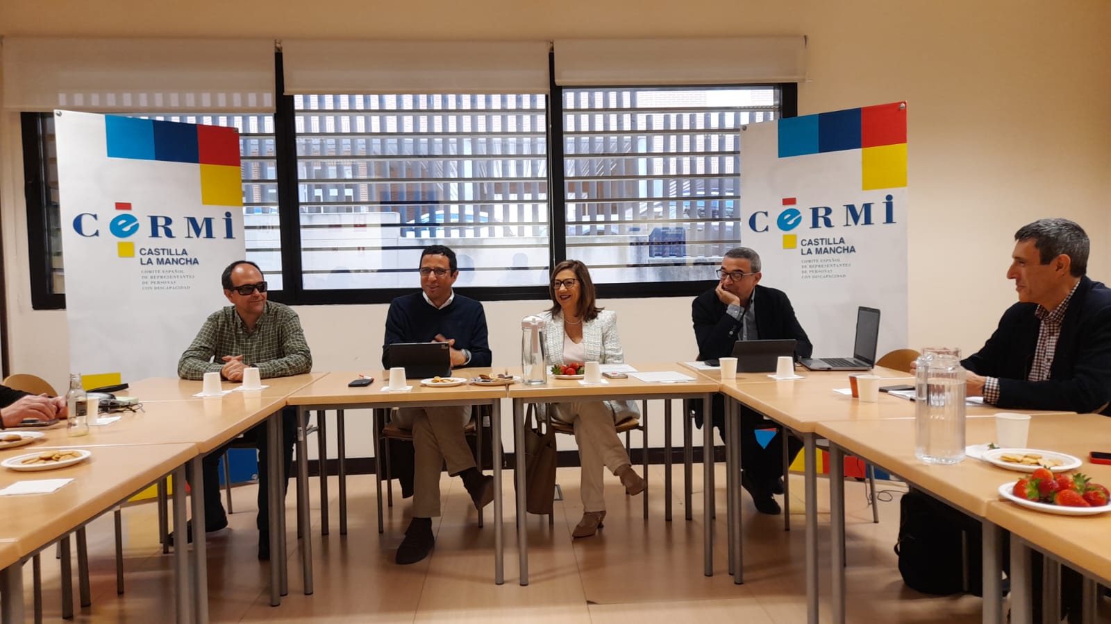 Reunión del CERMI Castilla-La Mancha con Francisco Armenta