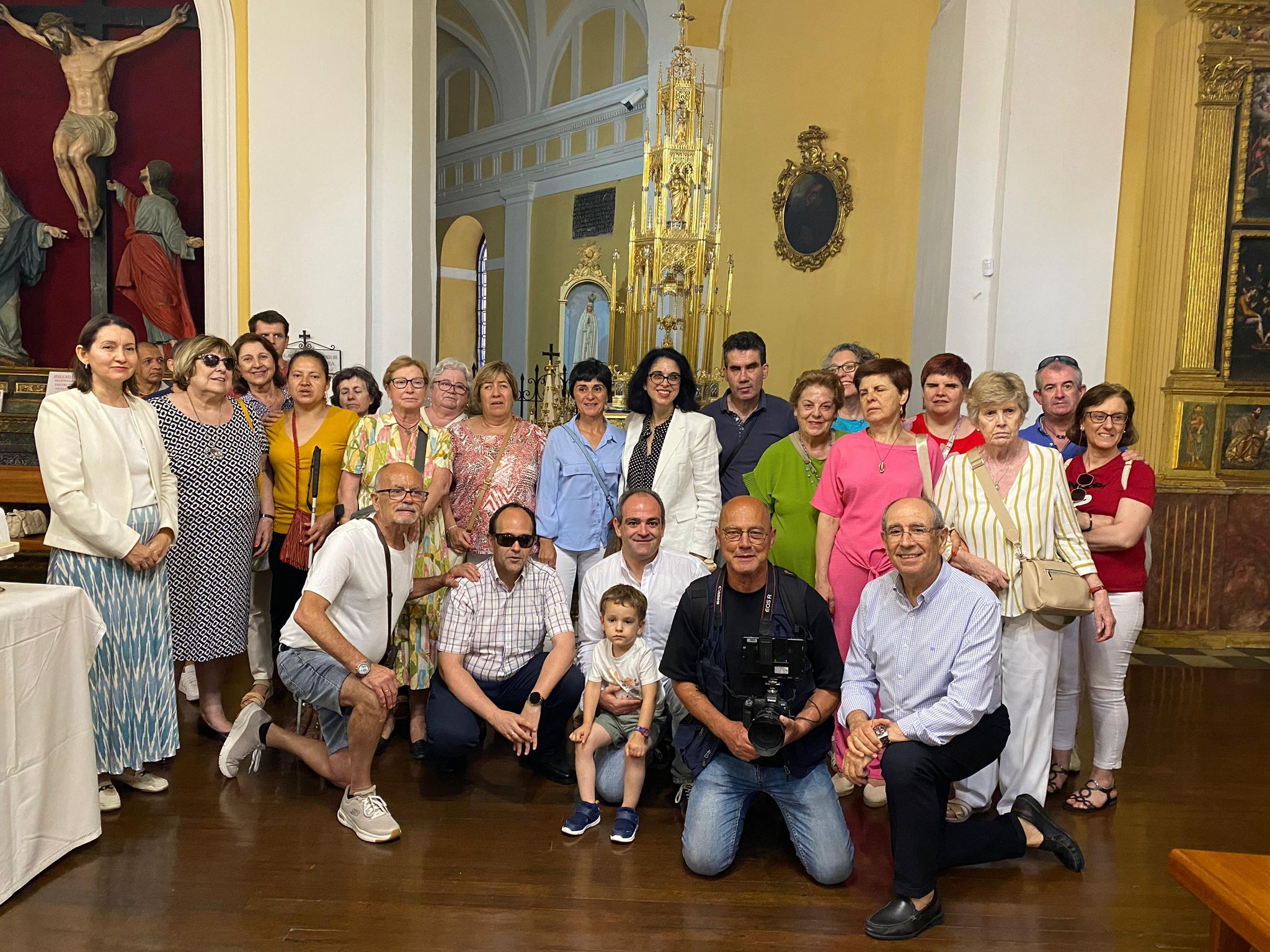 Foto de familia de los asistentes a la actividad del corpus inclusivo