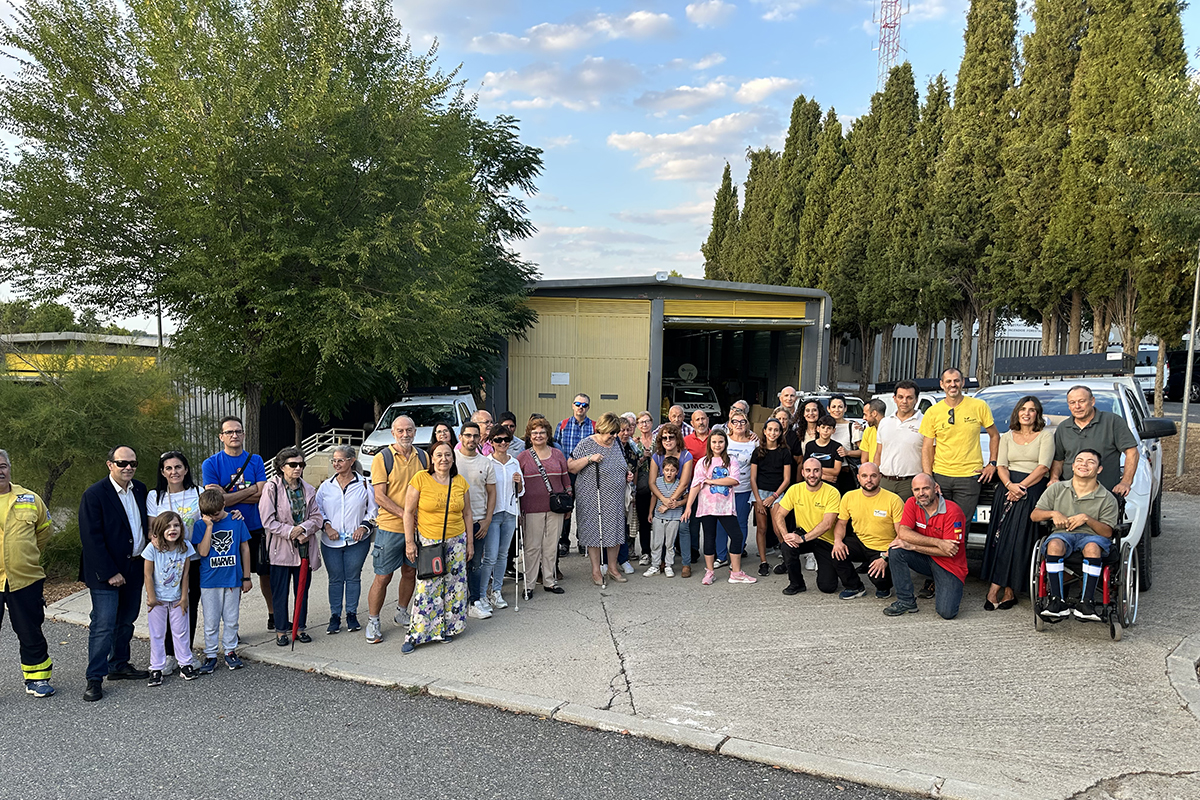 Foto de familia de la visita al Centro de Operaciones de Lucha contra Incendios Forestales de Castilla-La Mancha