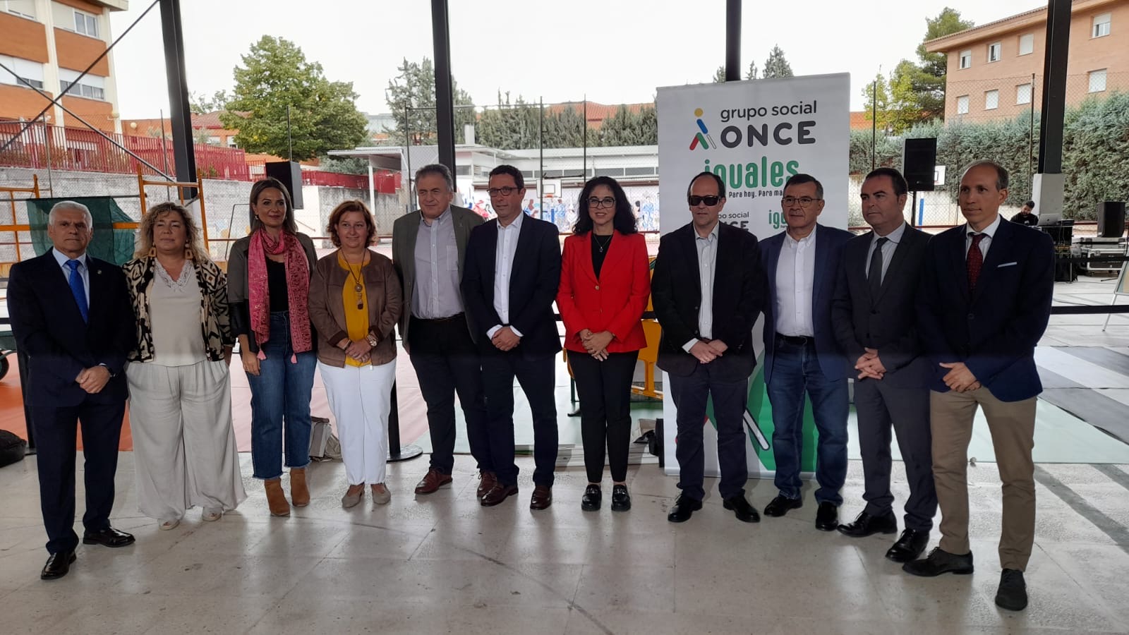 Foto de familia de la celebración del Día del Bastón Blanco en Castilla-La Mancha