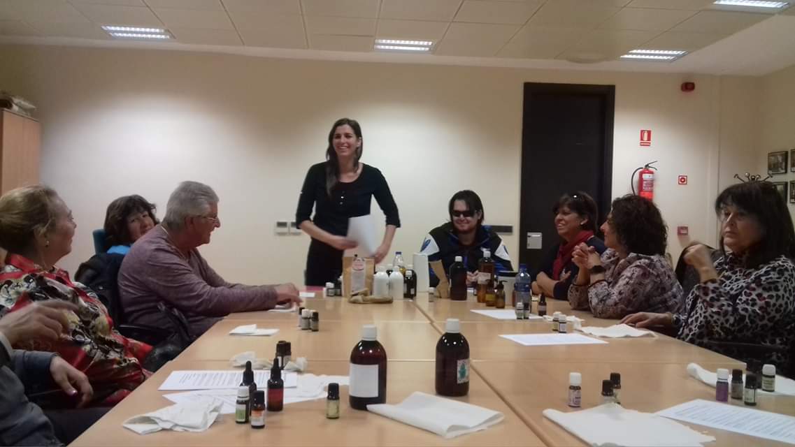 charla-taller_aromaterapia_y_neurocosmetica.jpg