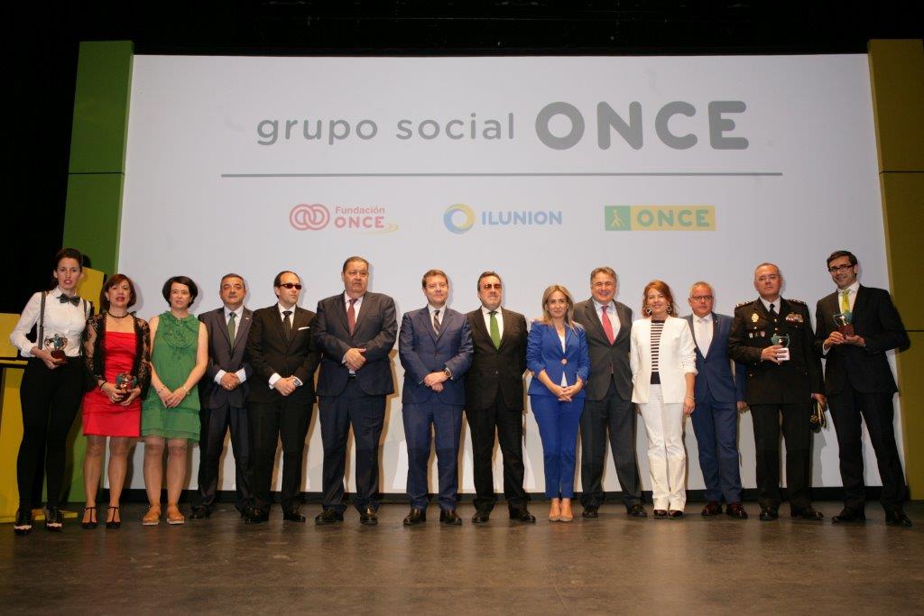 foto_familia_premios_solidarios_once_clm_2018.jpg
