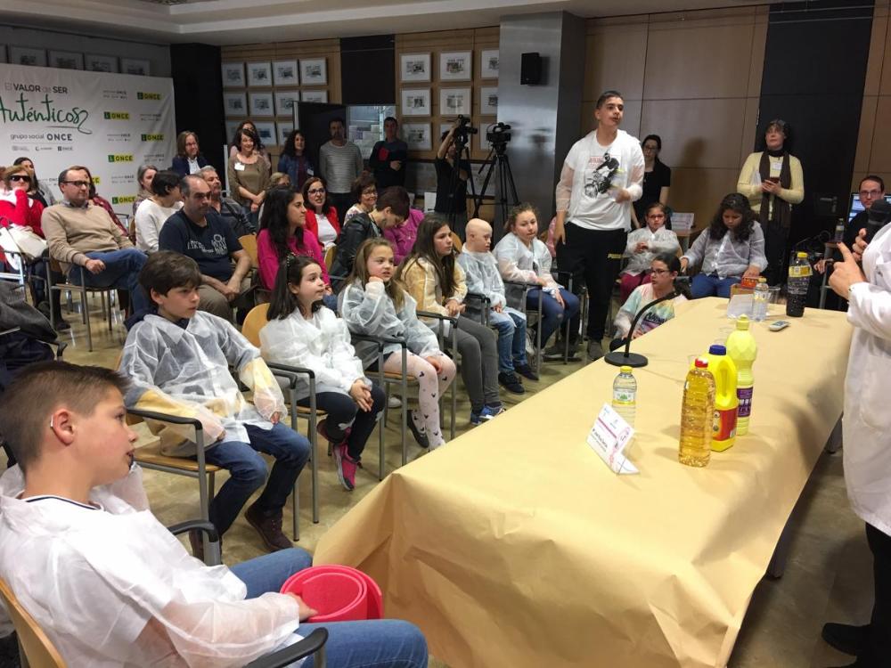 Taller de Ciencia para niñas y niños con discapacidad