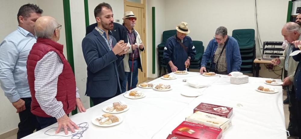 Afiliados de la ONCE degustan Los Miguelitos