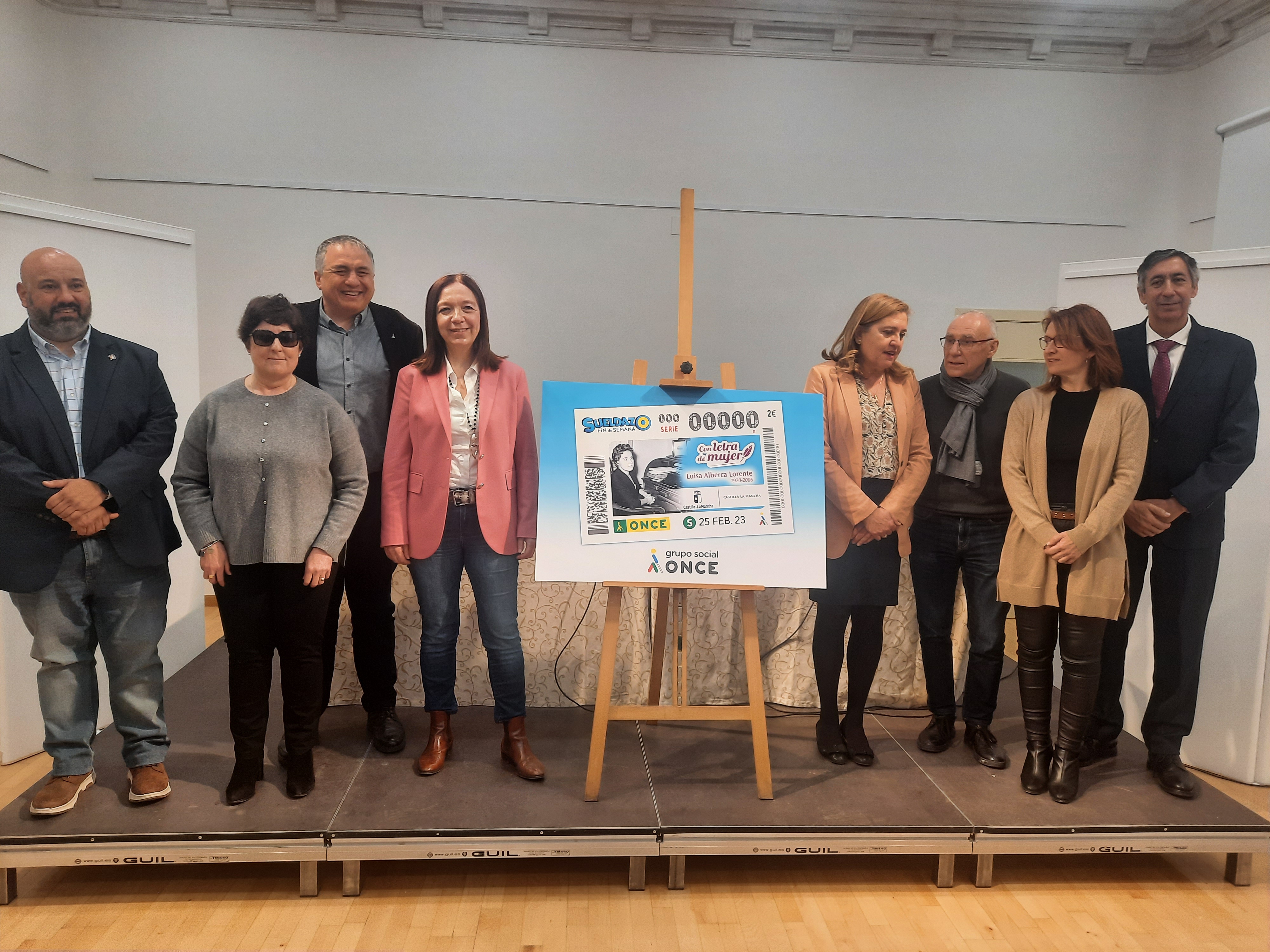 Carlos Javier Hernández Yebra, delegado Territorial de la ONCE, Rosa Ana Rodríguez Pérez, consejera de Educación, Cultura y Deporte y Rosa Melchor Quiralte, Alcaldesa de Alcazar de San Juan