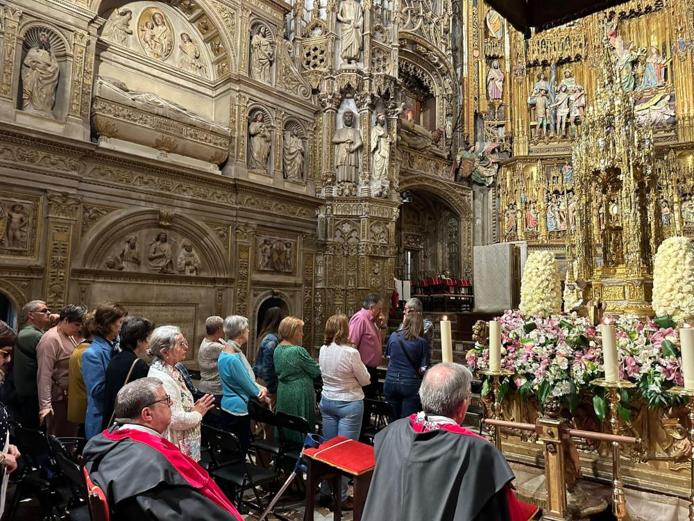 Participantes de la actividad de Corpus inclusivo ante la Custodia del Arfe