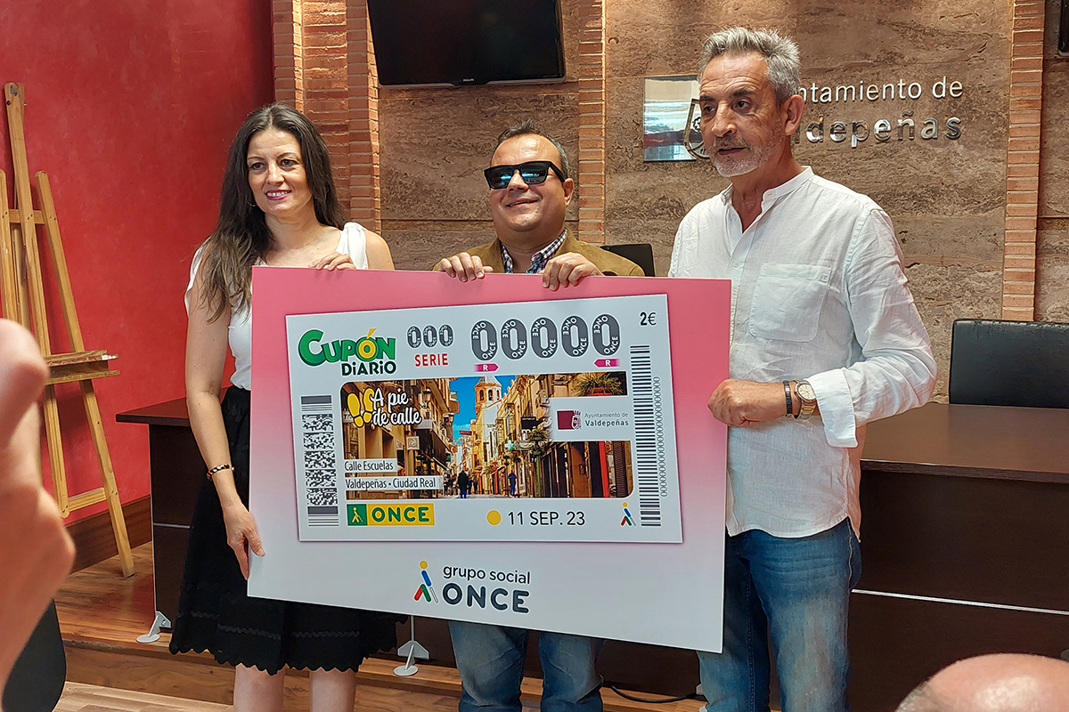 Presentación del cupón dedicado a la calle Escuelas, de Valdepeñas