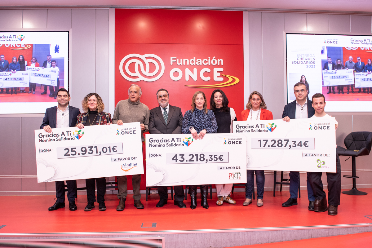 Foto de familia premiados y embajadores