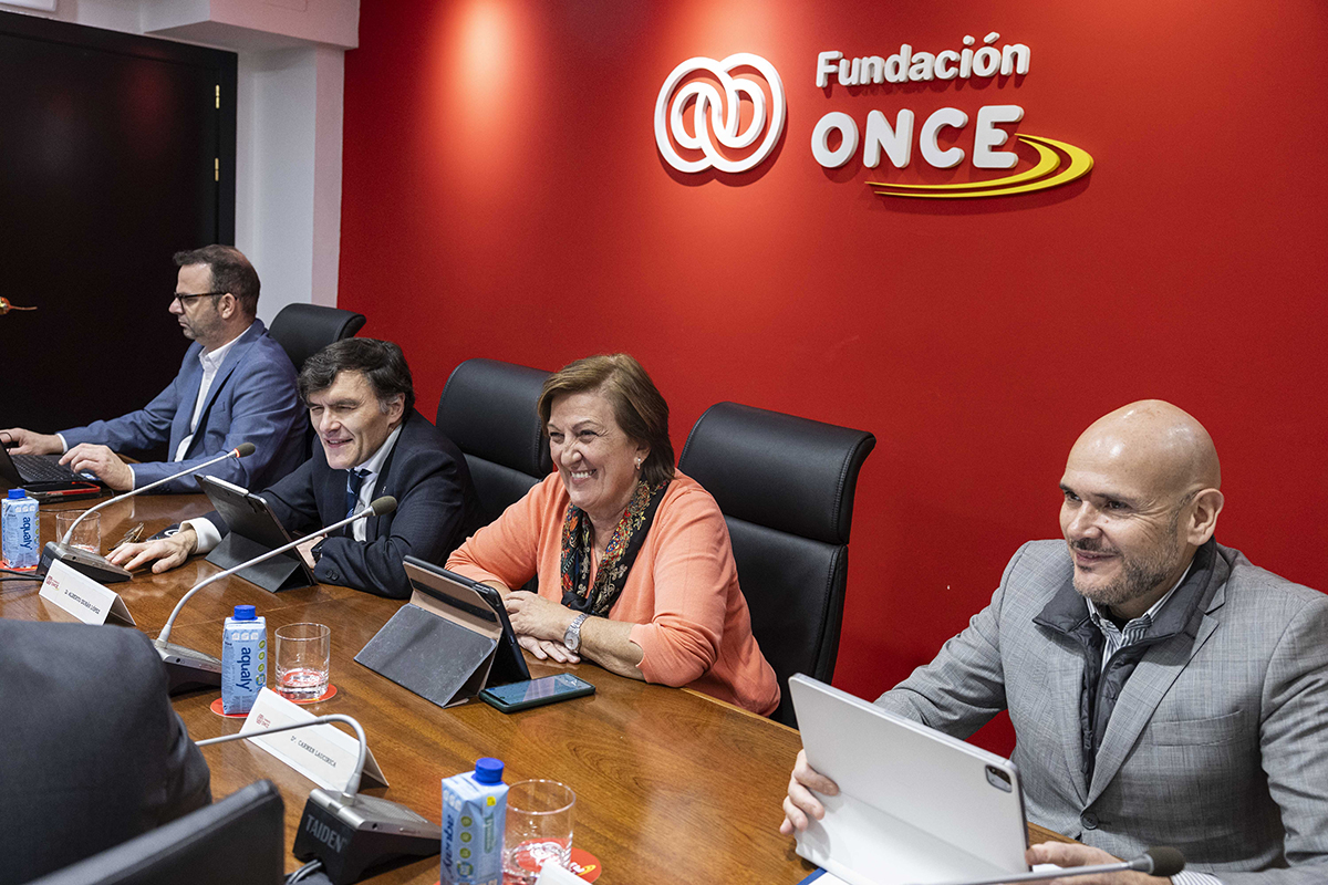 Alberto Durán durante la reunión con los miembros del Tercer Sector
