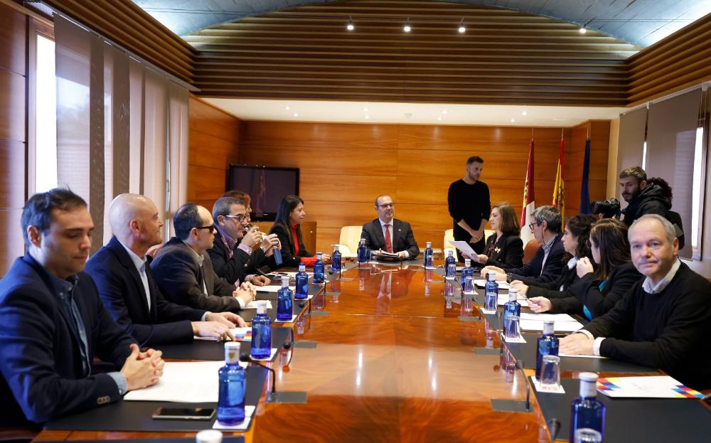 Representantes del CERMI en las Cortes de Castilla-La Mancha