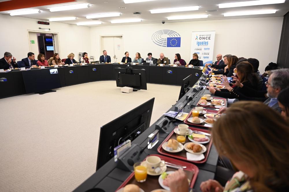 Panorámica de los participantes en el encuentro en Estrasburgo