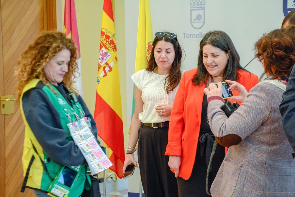 Esther, Centinela de la Ilusión de Tomelloso durante el acto de presentación