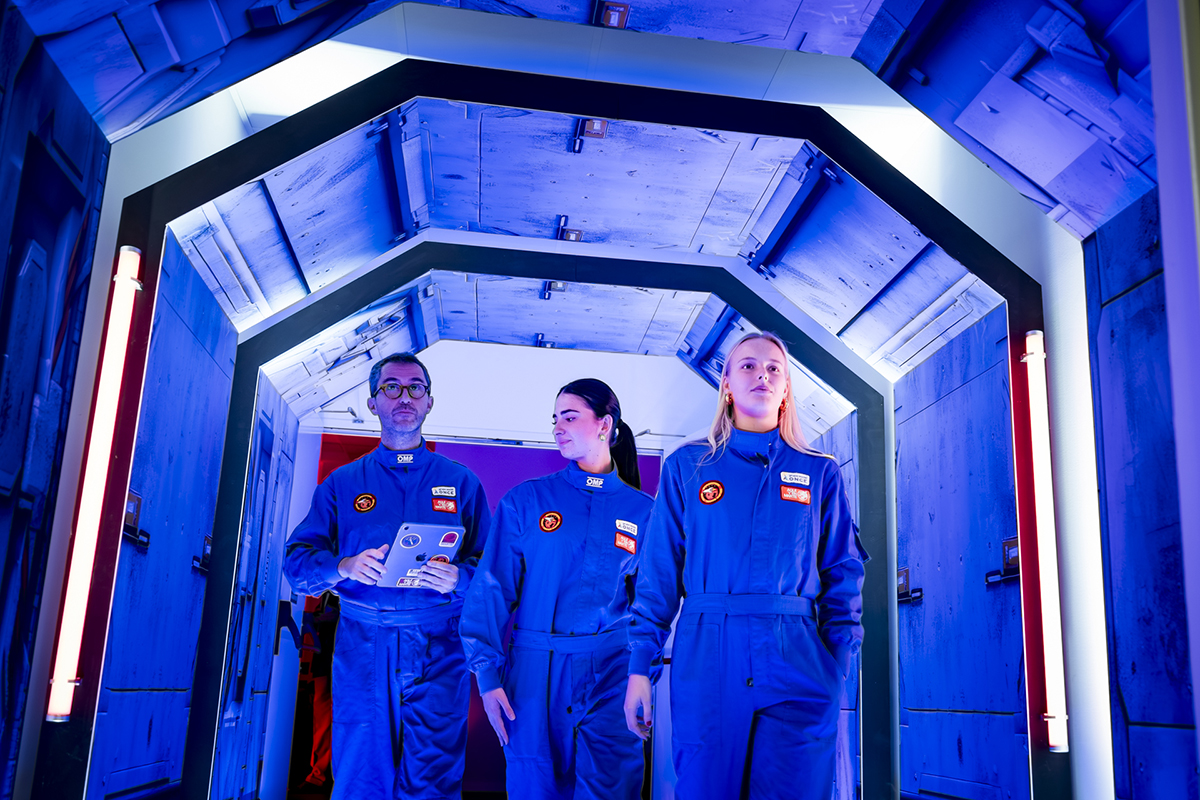 Tripulación de la misión inclusiva de Marte durante la presentación de la campaña