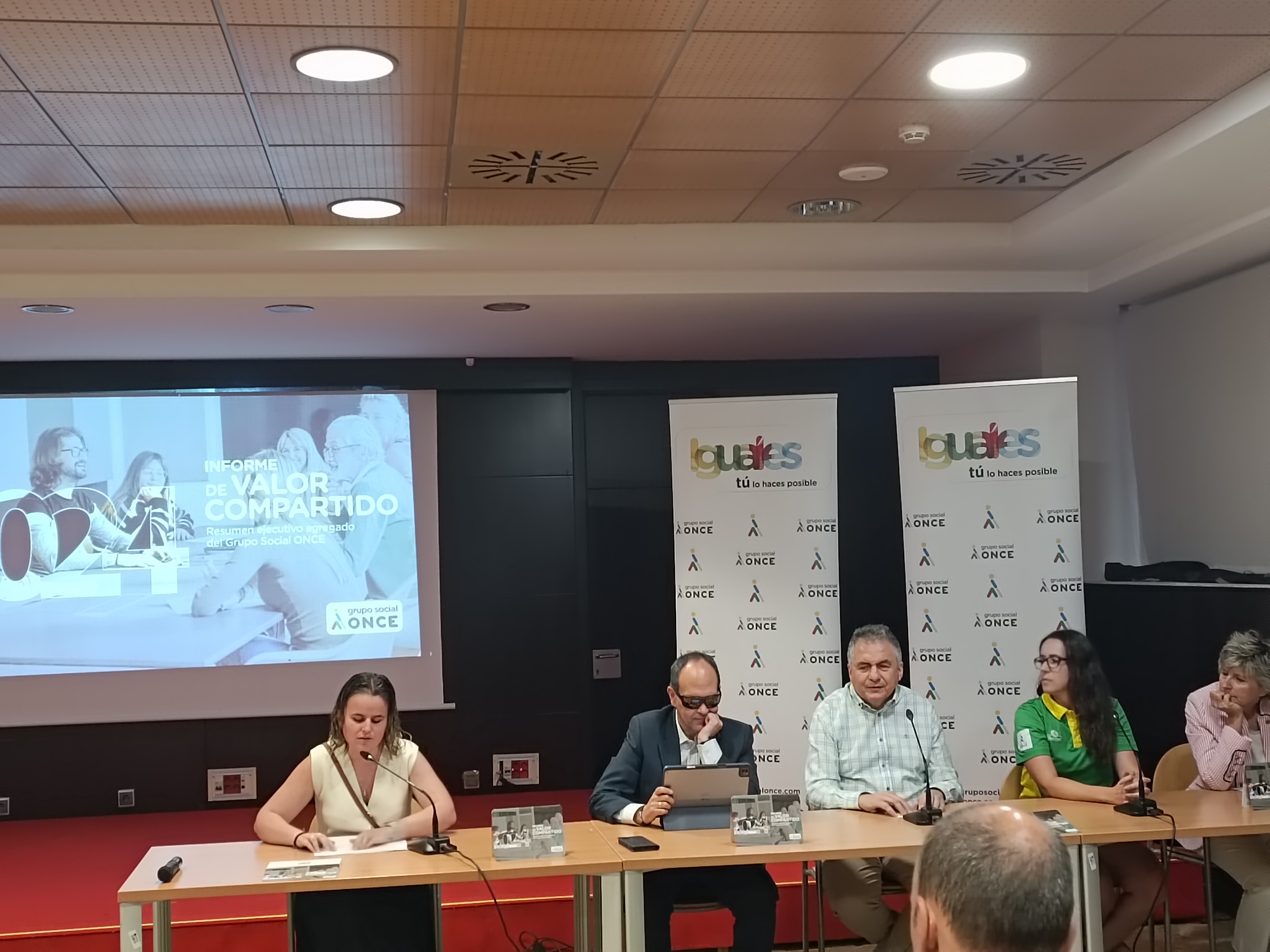 Momento de la presentación del Informe de Valor Compartido del Grupo Social ONCE en Castilla-La Mancha