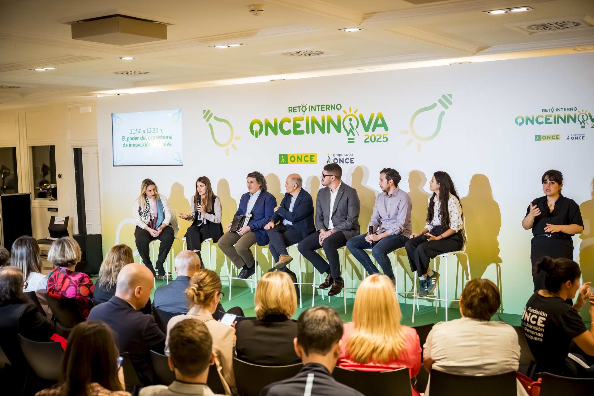 Mesa redonda durante la final del Reto Interno ONCE Innova