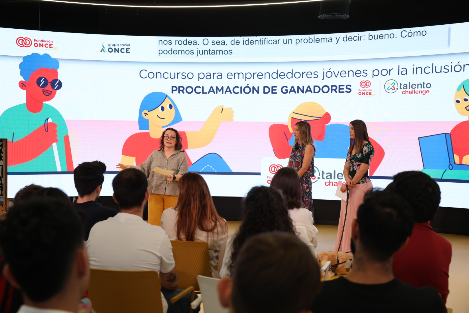 Acto en el HUB de Por Talento Digital 